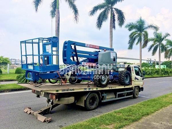 Xe Nâng Người Genie Z-Booms Z45-25 DC 16m Làm Việc