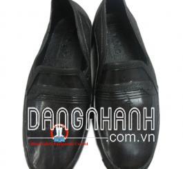 Giày nhựa nam nữ màu đen