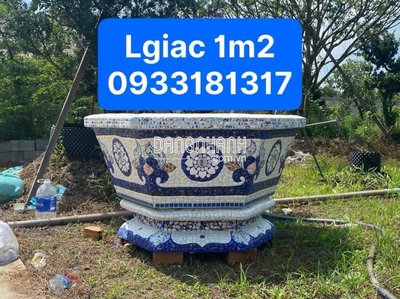 Chậu xi măng, cốt sắt bên ngoài ốp miếng sành sứ tinh tế!