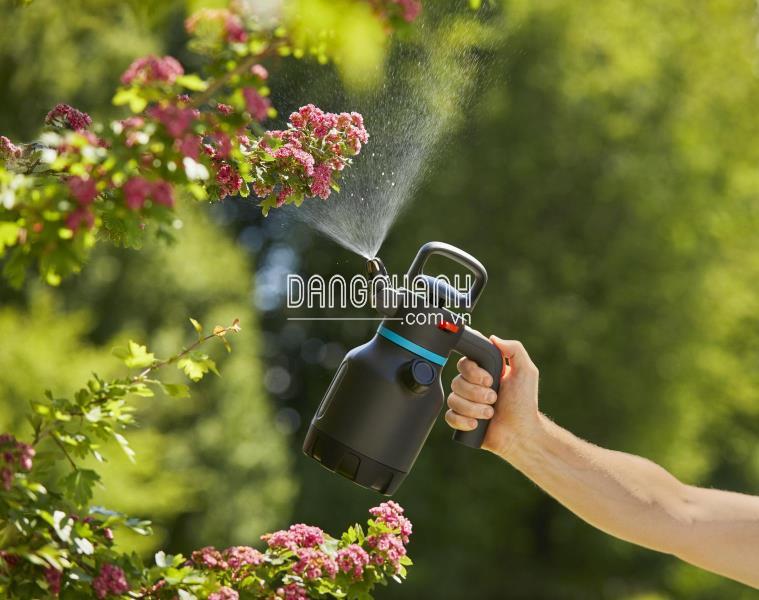 BÌNH TƯỚI CÂY ÁP SUẤT 1.25 LÍT GARDENA 11120-20 