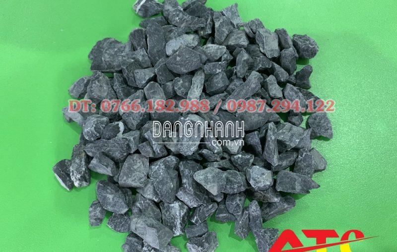 Đá dăm trang trí sân vườn 