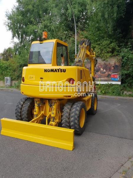 Máy xúc đào bánh lốp Komatsu PW75