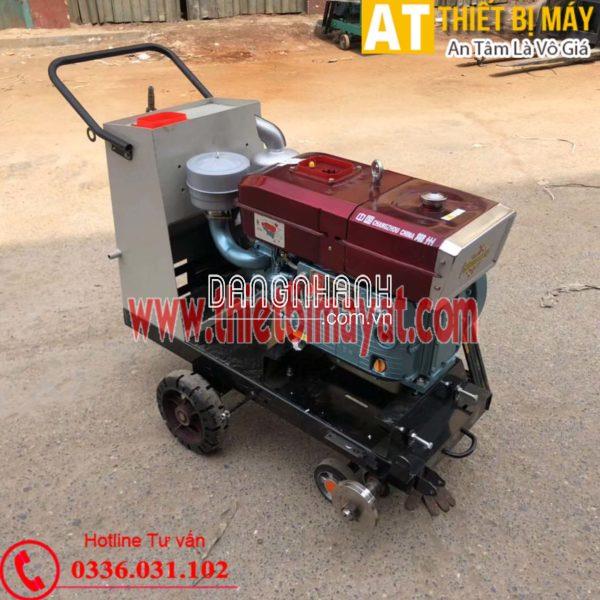 Máy cắt bê tông dùng lưỡi D700 và D1000