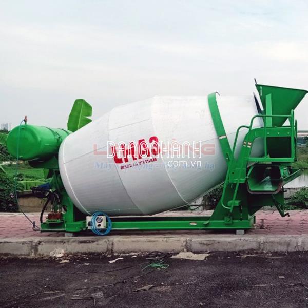 Bồn trộn bê tông LHA2 2m3 (2 khối) lắp đầu nổ