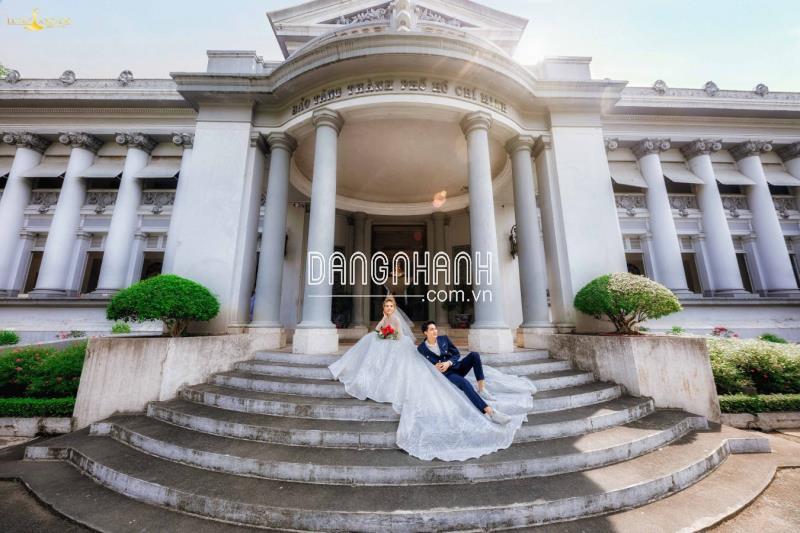 Chụp hình cưới ngoại cảnh Sài Gòn