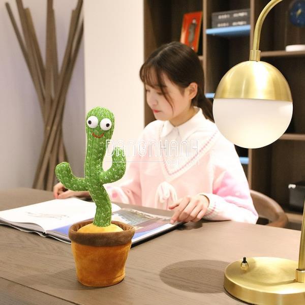 Cây Xương Rồng Nhái Tiếng, Nhảy Múa, Phát Nhạc Vui Nhộn