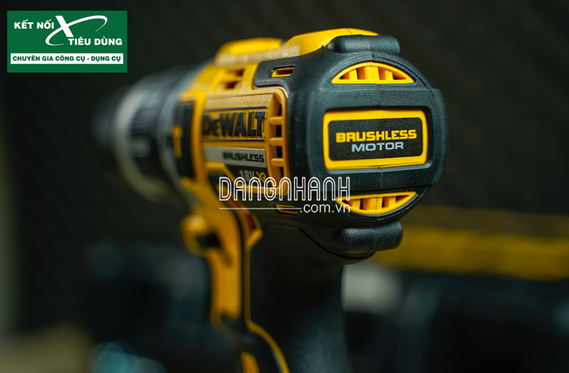 18V Máy khoan vặn vít động lực Dewalt DCD796M2