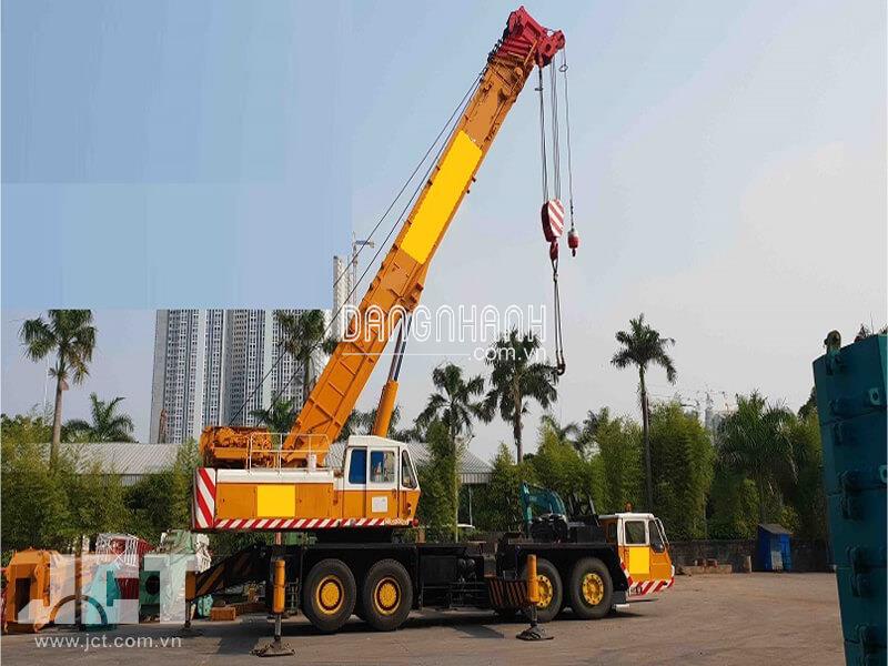 XE CẨU BÁNH LỐP 120 TẤN KATO NK-1200-V