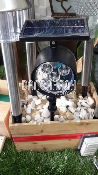 Đèn năng lượng mặt trời trang trí sân vườn - L1J