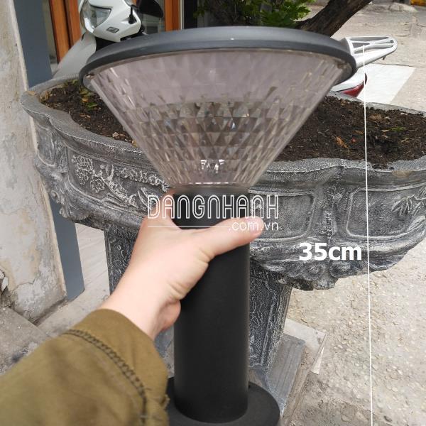 Đèn năng lượng mặt trời sân vườn tích hợp ánh sáng trắng và vàng có remote L1N