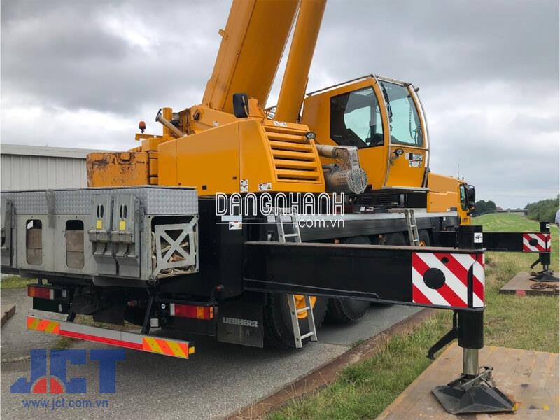 CẨU BÁNH LỐP 100 TẤN LIEBHERR LTM 1100-5.2
