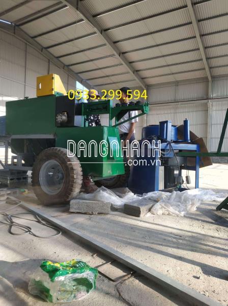 Máy bẻ đai sắt bánh xe kéo giá bao nhiêu