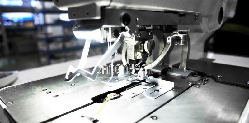 Máy thùa khuy đầu tròn zoje ZJ5822A