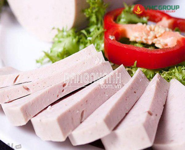 VMC K7 tạo giòn dai kết dính cho giò chả