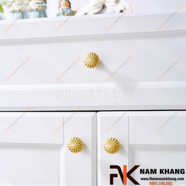 Núm tủ đồng cao cấp dạng cánh hoa NK355D | Zalo 0901 196 552