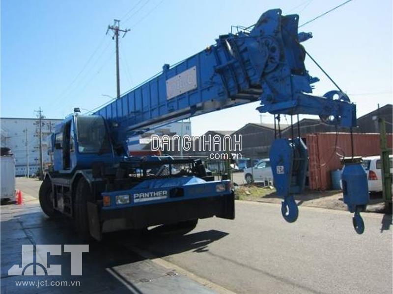 CẨU BÁNH LỐP 50 TẤN KOBELCO RK500