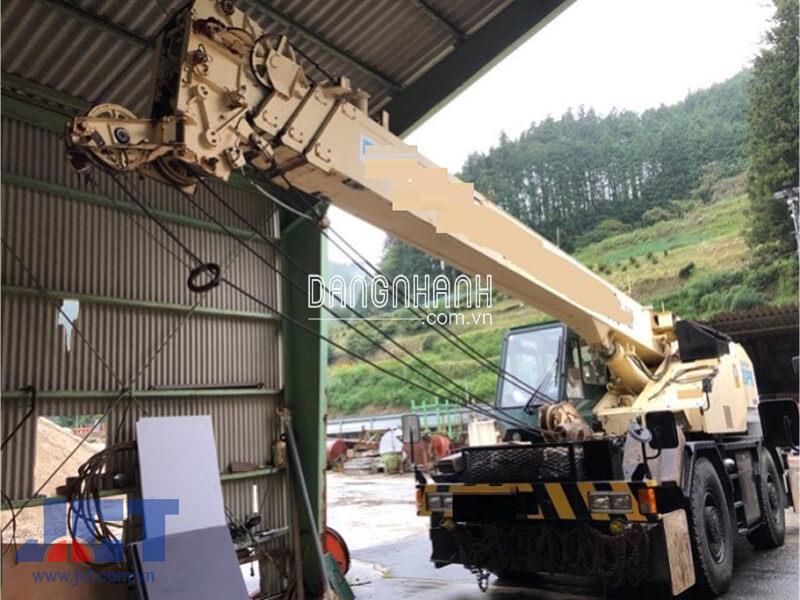 CẨU BÁNH LỐP 20 TẤN TADANO TR 200M-4
