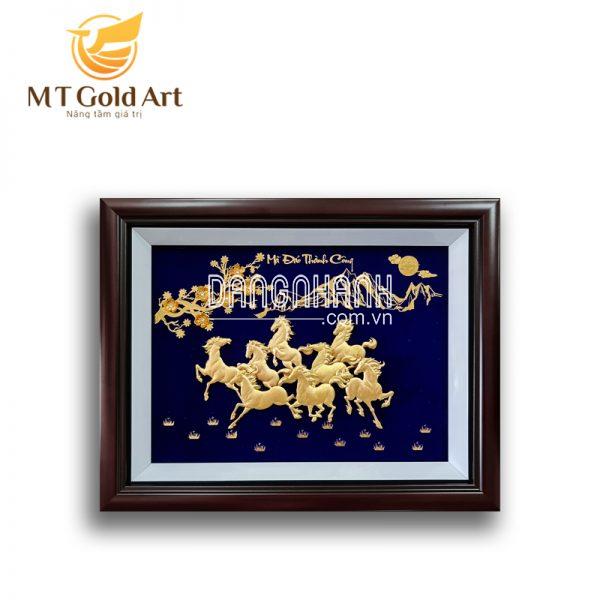 Tranh Mã đáo thành công dát vàng – Tranh bát mã (27x34cm)