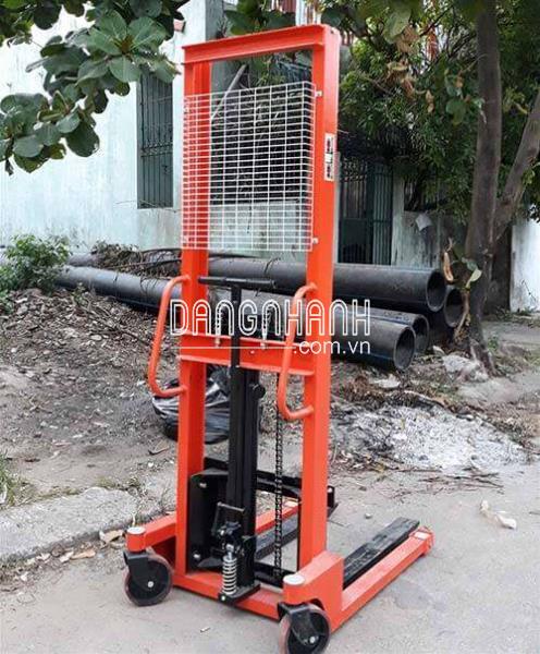 Xe Nâng Tay Cao 2 Tấn