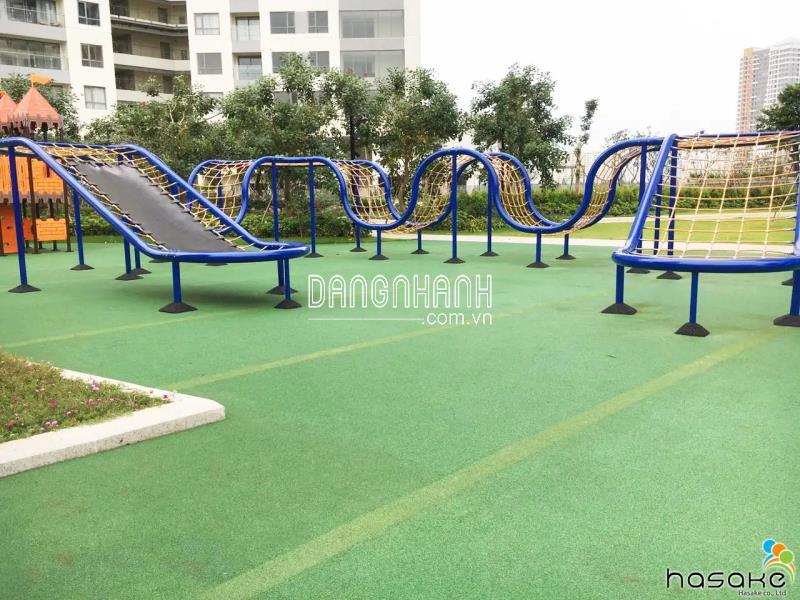 Cung cấp thiết bị leo dây kết hợp cầu trượt tại khu vui chơi