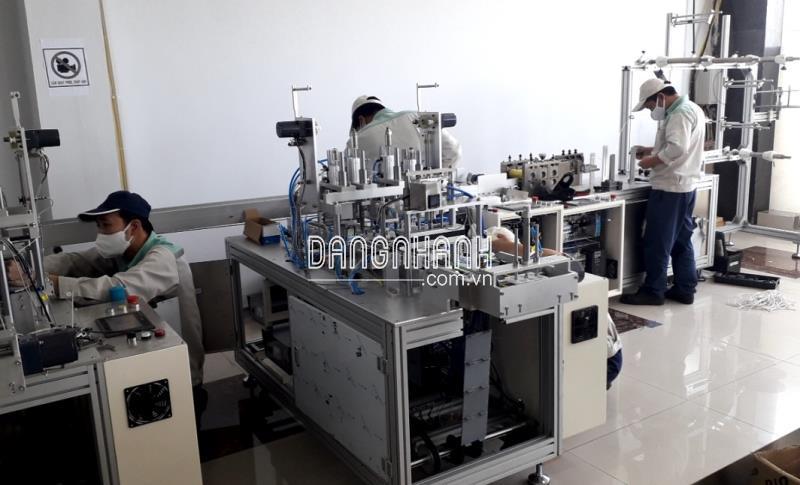 DÂY CHUYỀN SẢN XUẤT KHẨU TRANG Y TẾ MADE IN VIỆT NAM