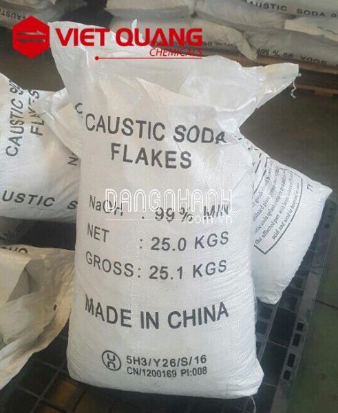 XÚT VẢY NAOH 99%