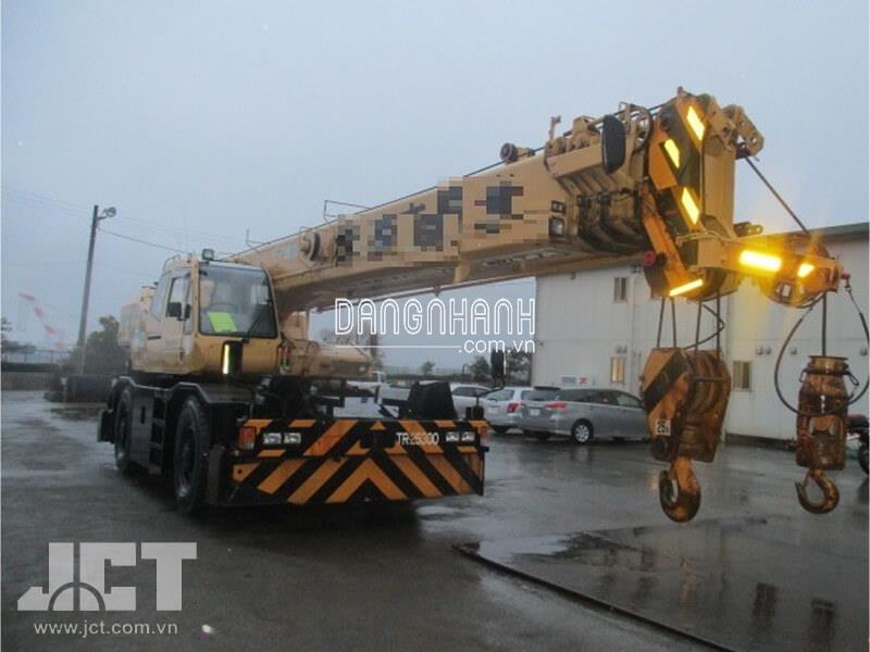 XE CẨU BÁNH LỐP 24 TẤN TADANO GR-250-1