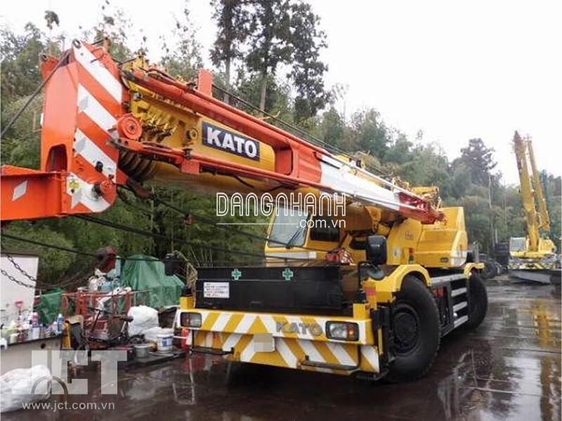 CẨU BÁNH LỐP KATO KR65H (SL650R)