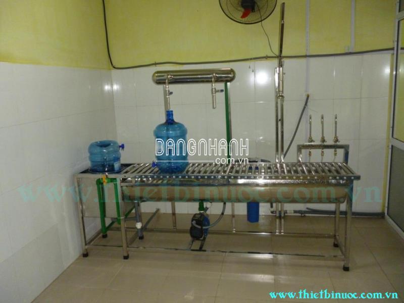 MÁY ĐÓNG CHIẾT BÌNH 20 LÍT BÁN TỰ ĐỘNG