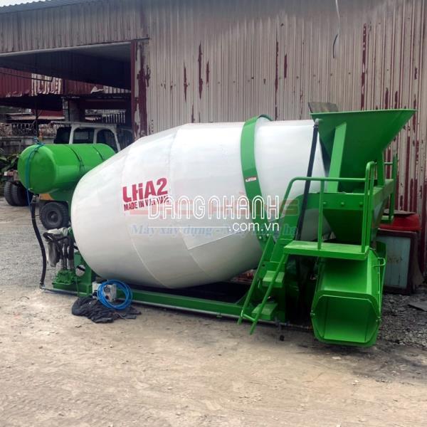 Bồn trộn bê tông LHA2 2m3 (2 khối) lắp đầu nổ