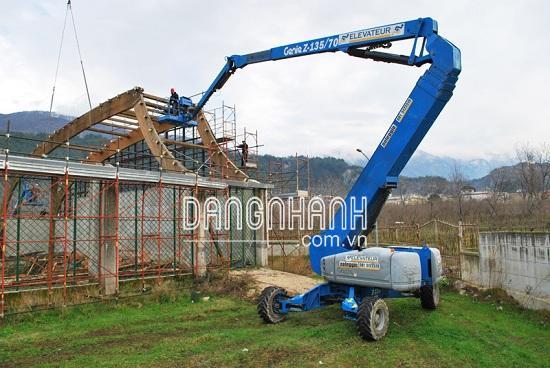 Xe nâng người boom lift Z135/70
