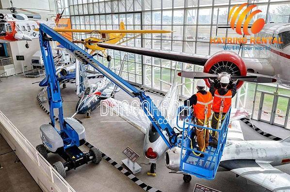 Xe nâng người Boom lift 20m làm việc - Genie Z60/34