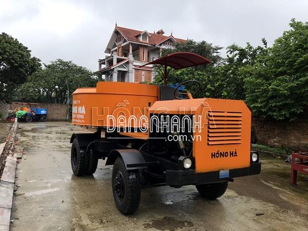 Máy trộn bê tông tự hành 12 bao 2 cầu động cơ 4 máy