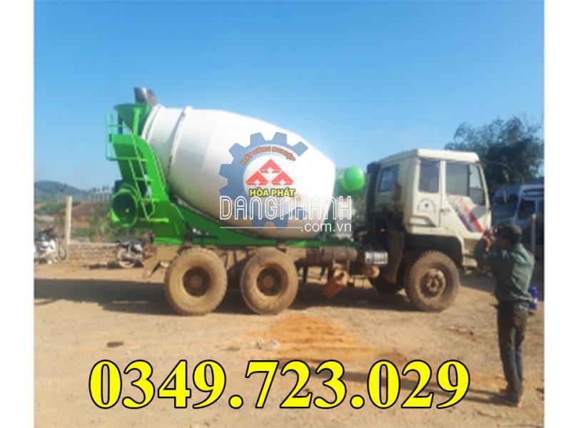 Bồn trộn bê tông 5m3 lắp đầu nổ