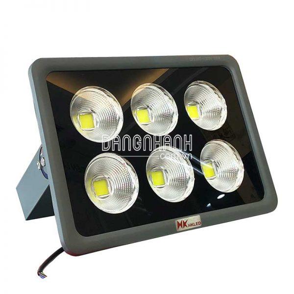 ĐÈN LED SÂN BÓNG NGOÀI TRỜI 300W RỌI XA – THƯƠNG HIỆU HKLED