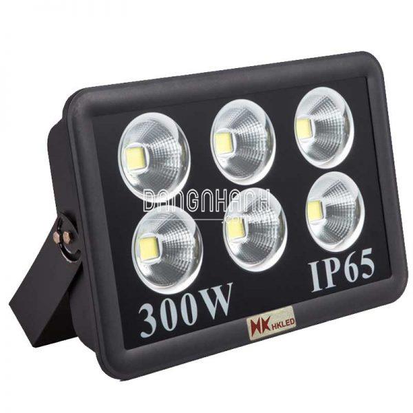 ĐÈN LED SÂN BÓNG NGOÀI TRỜI CÔNG SUẤT 300W – IP65