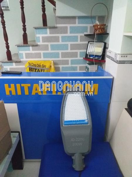 Đèn đường năng lượng mặt trời 200w siêu sáng JD Z200