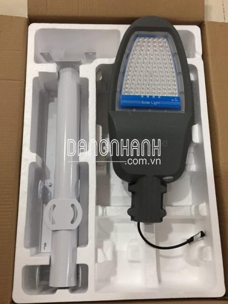 Đèn đường năng lượng mặt trời 150W mẫu mới siêu sáng