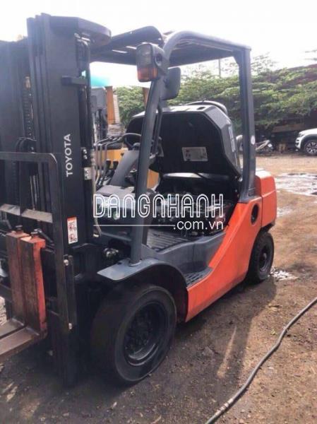 XE NÂNG DẦU TOYOTA 2 TẤN , KHUNG 3M