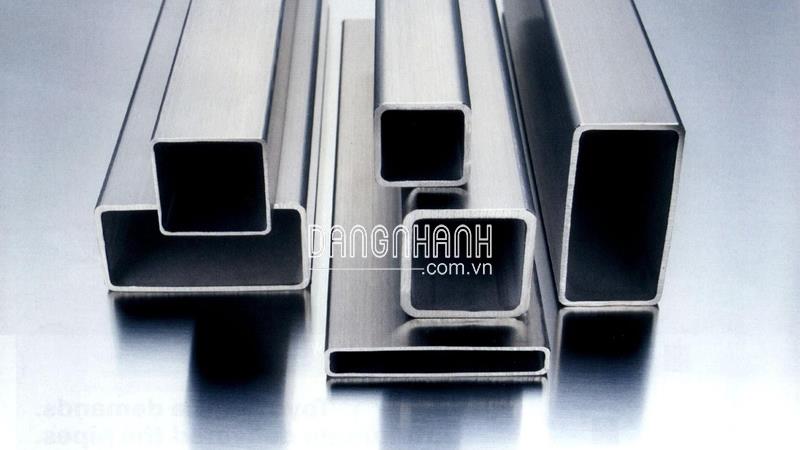 THÉP HỘP HÌNH CHỮ NHẬT / VUÔNG