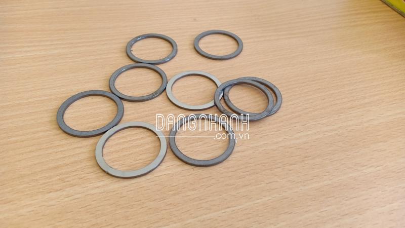 Căn lắp 3 bi bánh lăn máy kubota dc70
