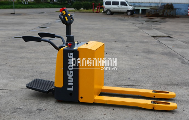 XE NÂNG ĐIỆN CLG2020L-R3 (TẦM THẤP)