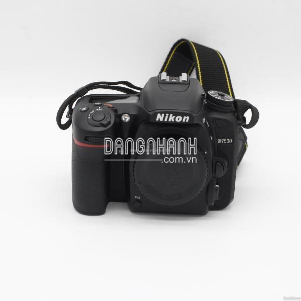 NIKON D7500 DSLR BODY CŨ