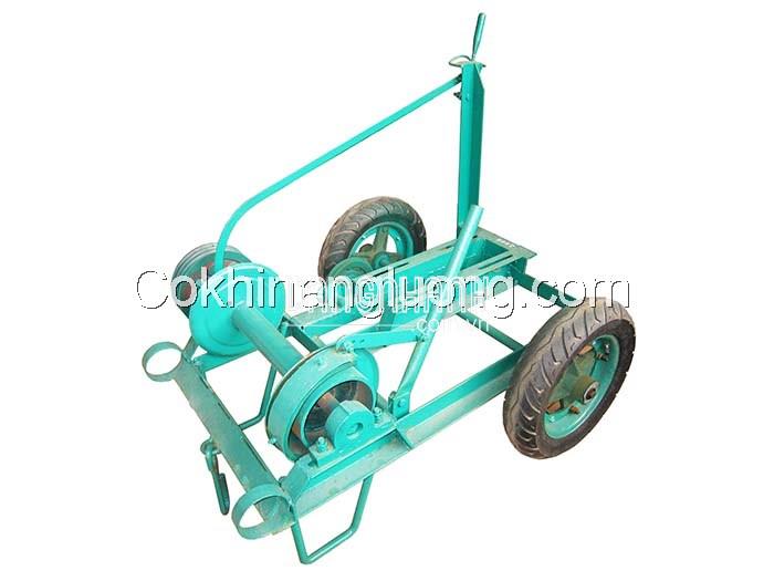 Máy Tời nâng (vận thăng) xây dựng có bánh xe kiểu rơ-mooc