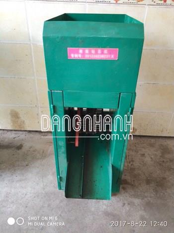 Máy lấy tim sen
