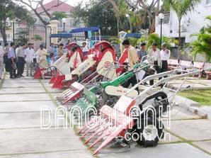 MÁY CẤY LÚA TAY