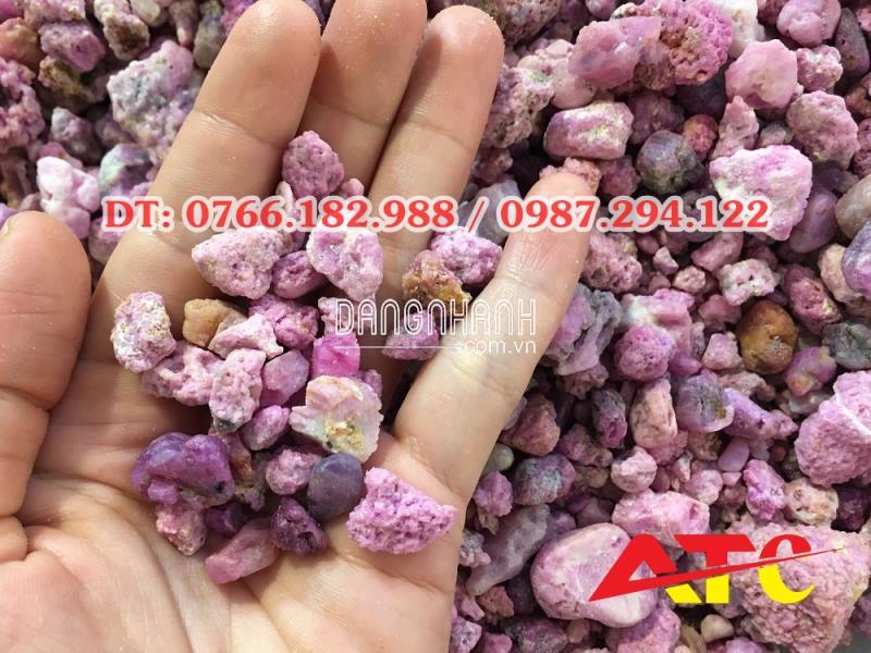 Tinh thể đá ruby thô 