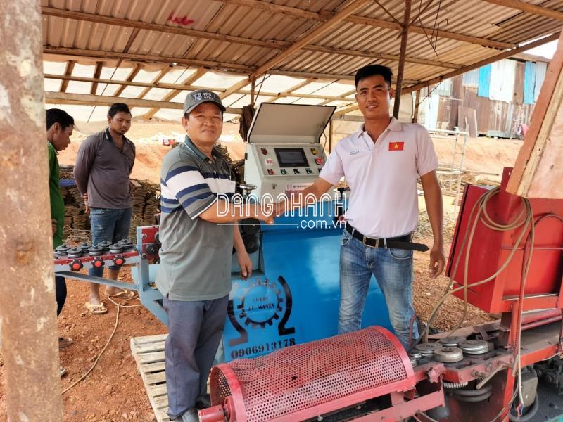 Máy bẻ đai sắt xây dựng tại Lâm Đồng.