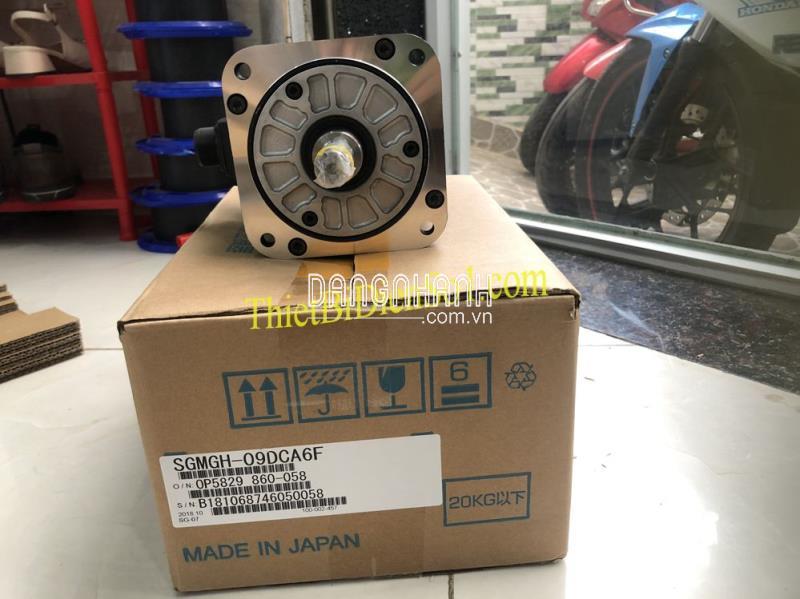 Servo motor Yaskawa SGMGH-09DCA6F -Cty Thiết Bị Điện Số 1