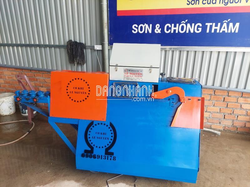 Máy bẻ đai thép xây dựng giá bao nhiêu năm 2024
